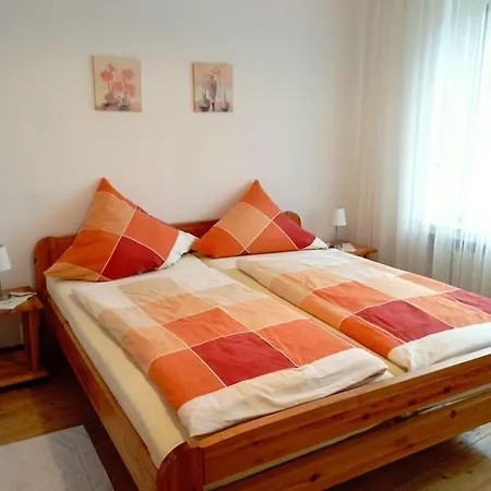 Ferienwohnung-am-kirchplatz Apartment